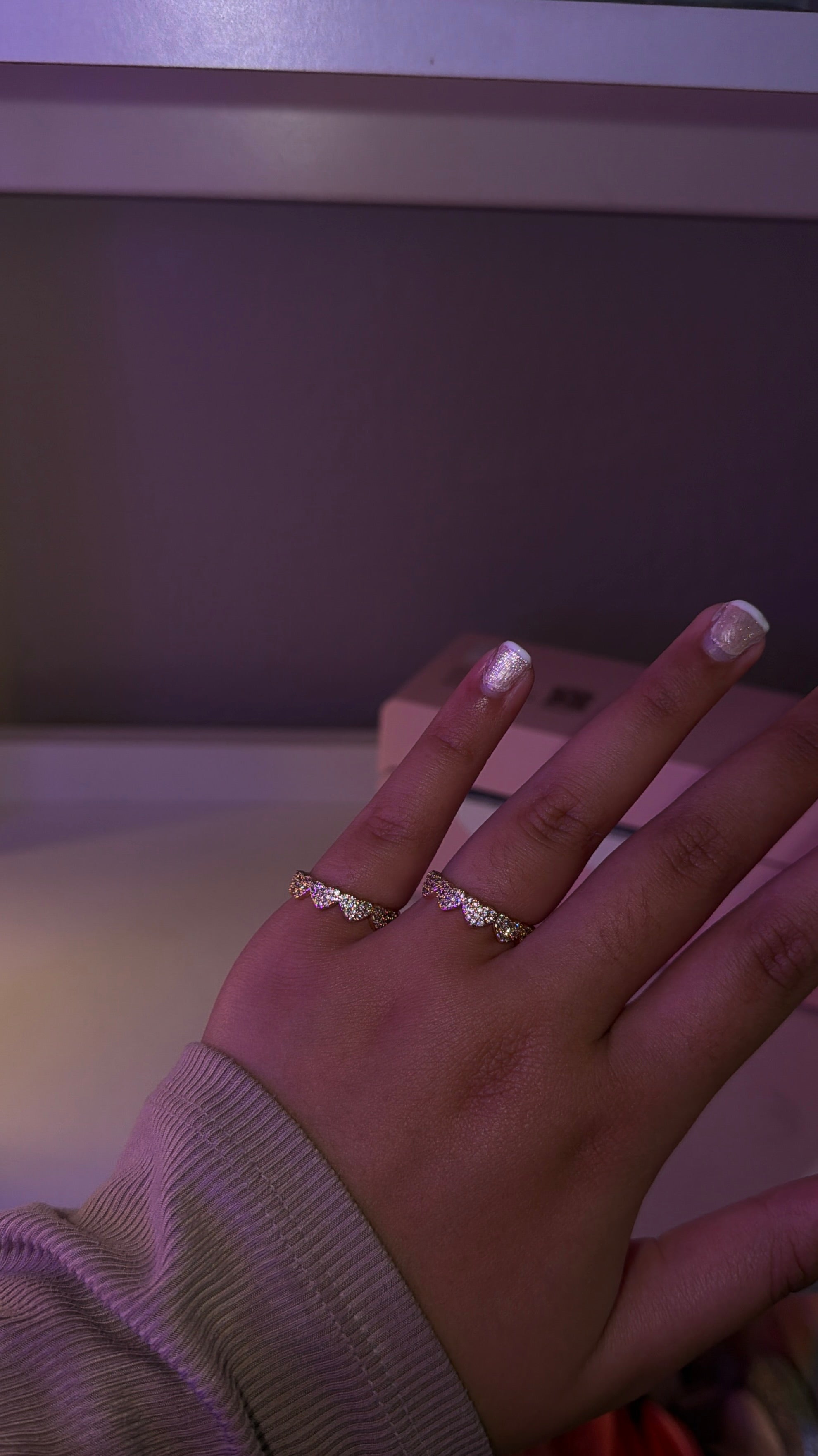 HEART AROUND RING